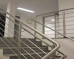 Corrimão de alumínio para escada externa
